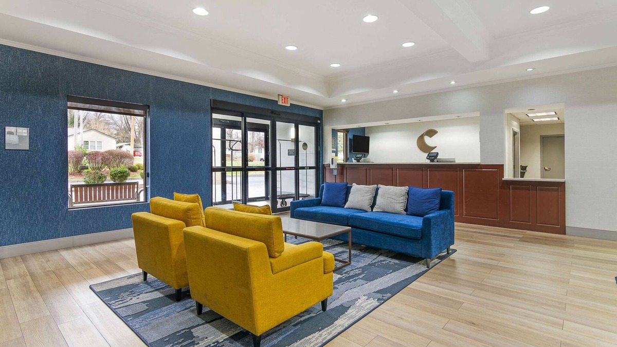 Pacific Hotel | Comfort Inn Near Six Flags St. Louis
