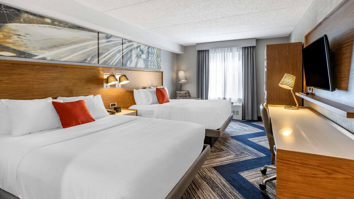 Point Edward Hotel | Comfort Inn Sarnia