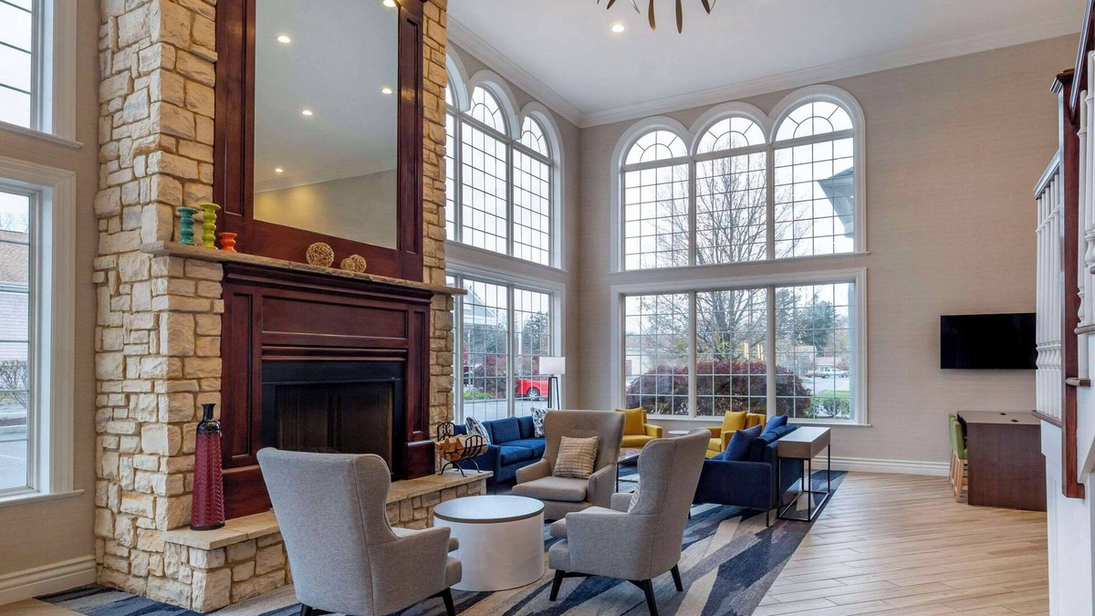 Castleton-on-Hudson Hotel | Comfort Inn & Suites East Greenbush - Albany