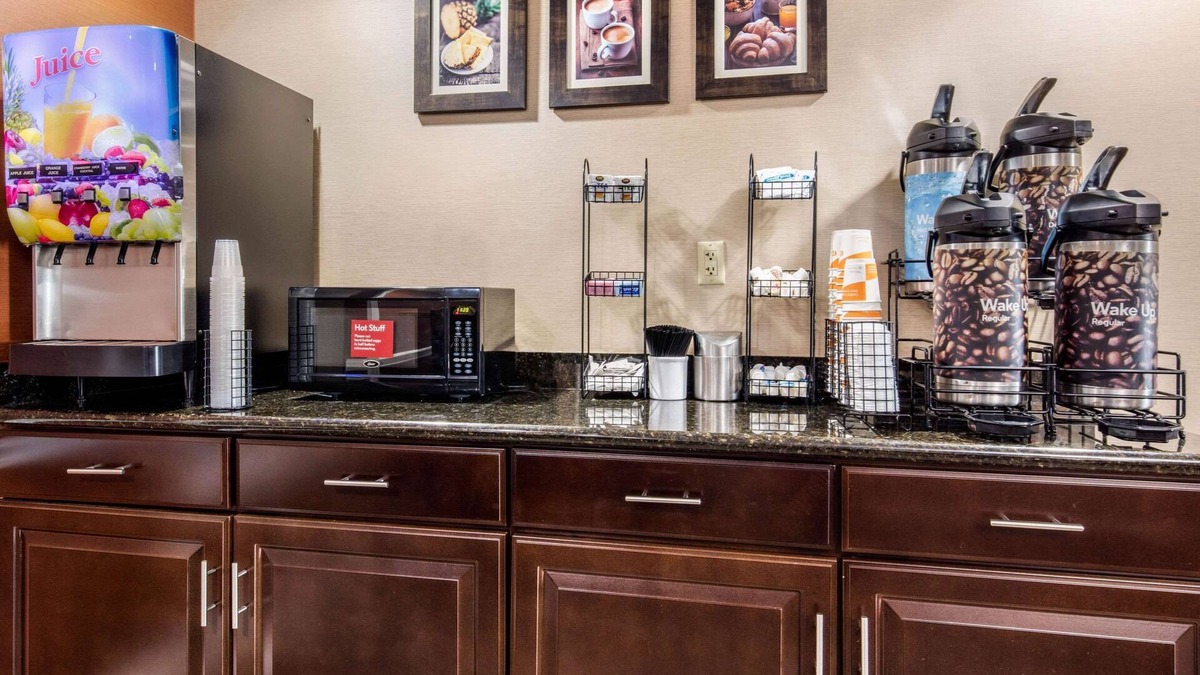 Bryant Hotel | Comfort Inn & Suites Bryant - Benton