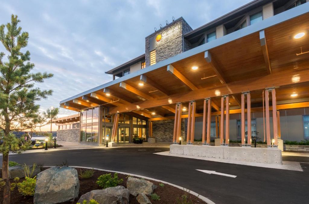 Campbell River Hotel | Comfort Inn & Suites