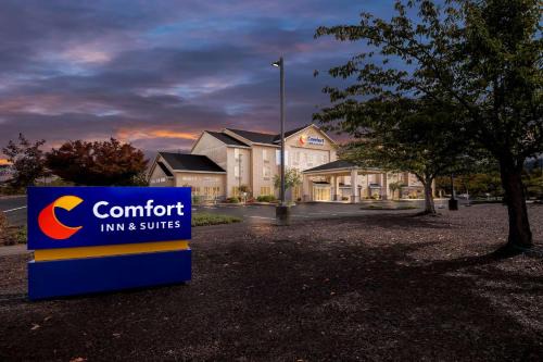 Creswell Hotel | Comfort Inn & Suites Creswell