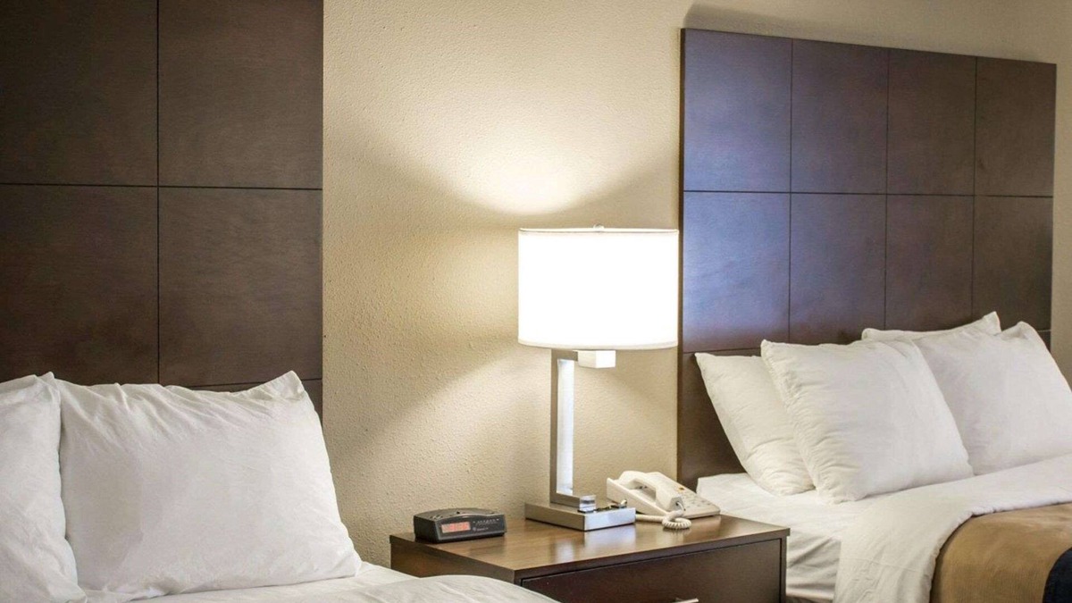 Fuquay-Varina Hotel | Comfort Inn & Suites Fuquay Varina