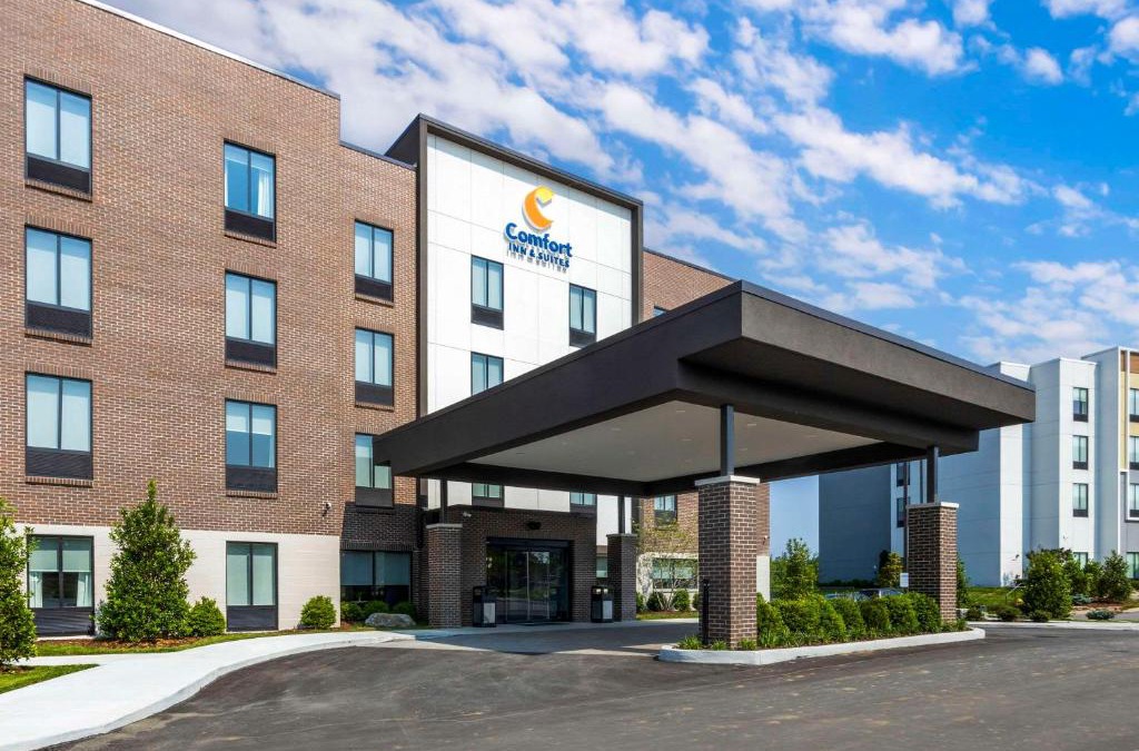 Gallatin Hotel | Comfort Inn & Suites Gallatin - Nashville Metro