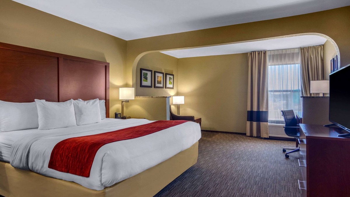 LaGrange Hotel | Comfort Inn & Suites La Grange