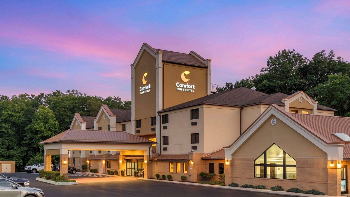 LaVale Hotel | Comfort Inn & Suites LaVale - Cumberland