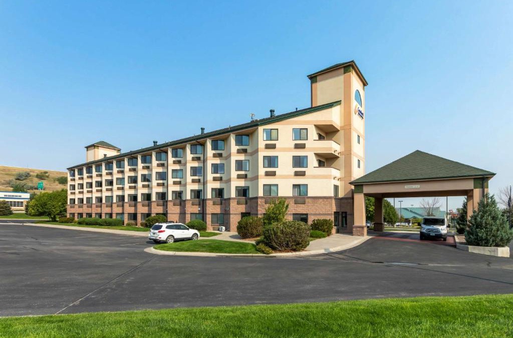 Great Falls Hotel | Comfort Inn & Suites Market - Airport