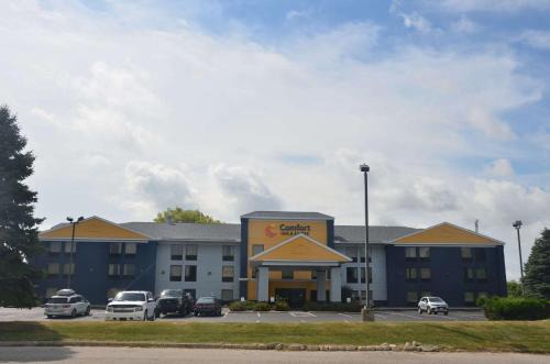 Maumee Hotel | Comfort Inn & Suites Maumee - Toledo I80-90