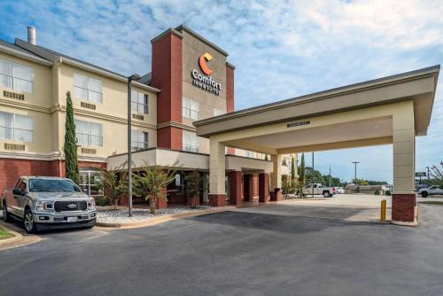 Millbrook Hotel | Comfort Inn & Suites Millbrook-Prattville