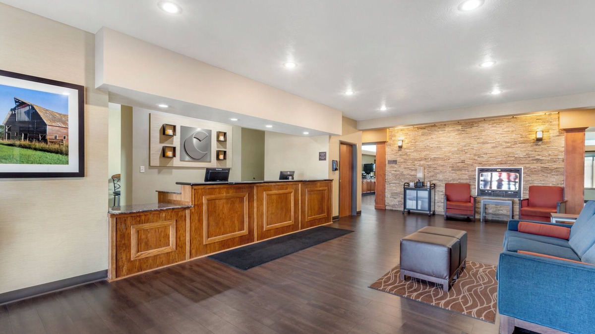 Mitchell Hotel | Comfort Inn & Suites Mitchell I-90