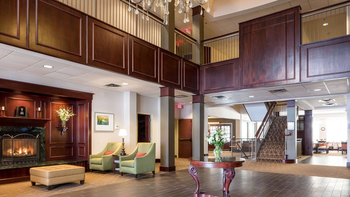 St. Johnsbury Center Hotel | Comfort Inn & Suites Near Burke Mountain