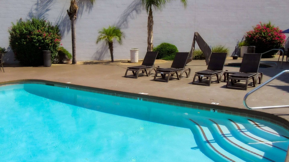Deer Valley Hotel | Comfort Inn & Suites Phoenix North/Deer Valley