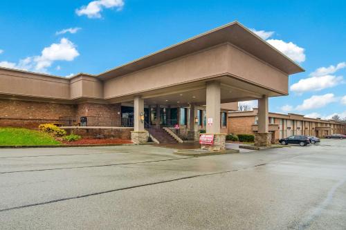 O'Hara Township Hotel | Comfort Inn & Suites Pittsburgh Fox Chapel
