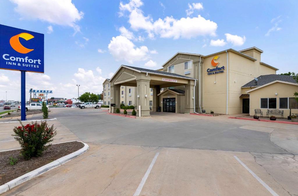 Ponca City Hotel | Comfort Inn & Suites Ponca City near Marland Mansion