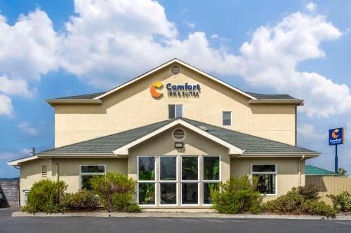 Fortuna Hotel | Comfort Inn & Suites Redwood Country