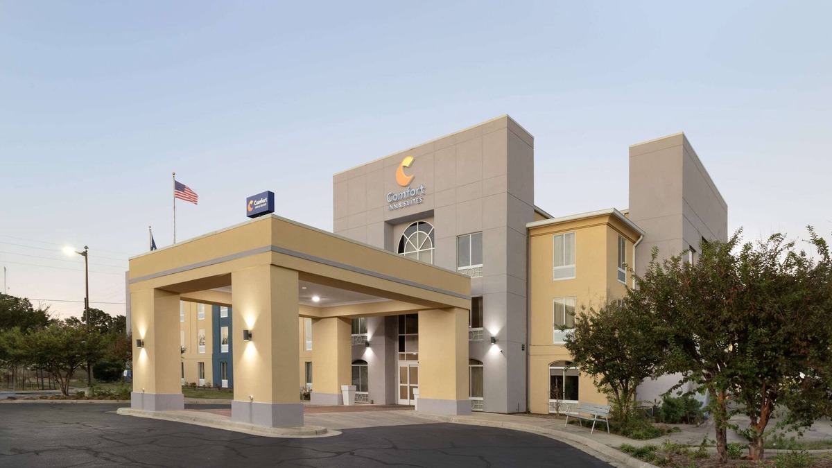 Ruston Hotel | Comfort Inn & Suites Ruston-East