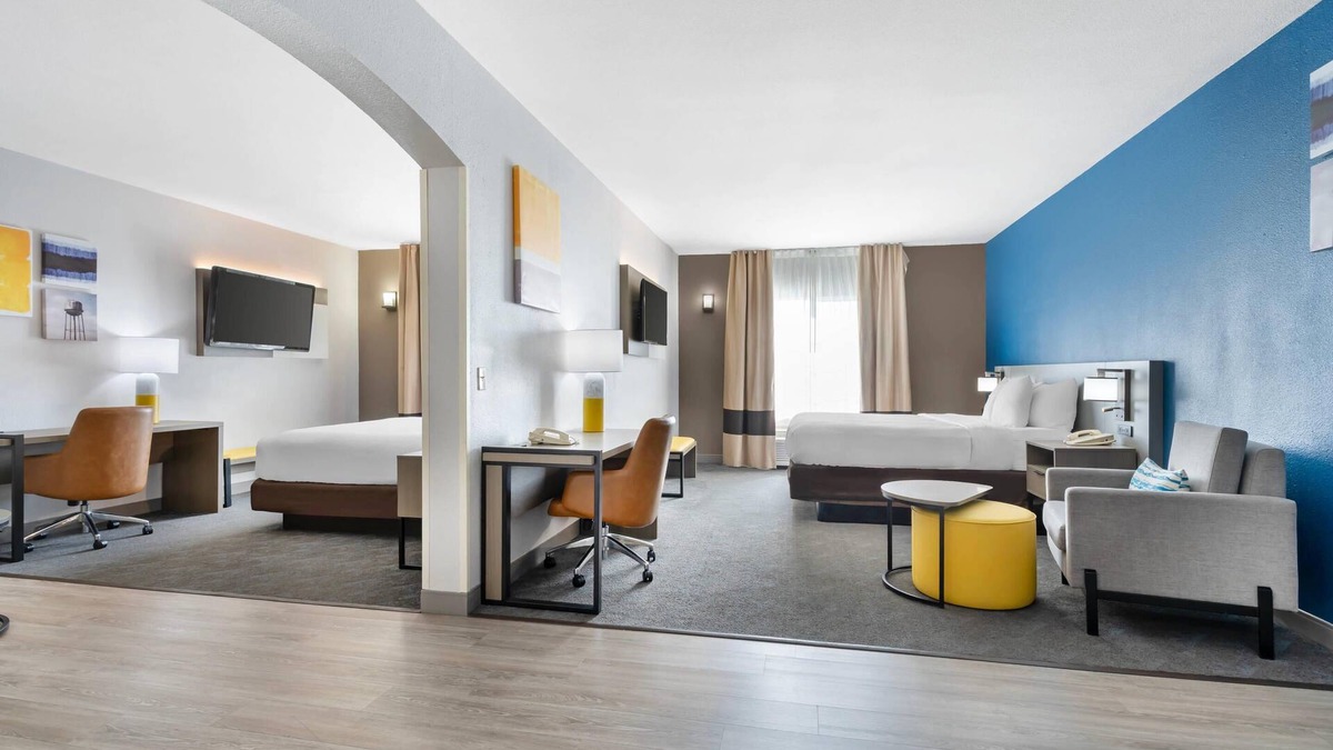 Southeastern Sacramento Hotel | Comfort Inn & Suites Sacramento - University Area