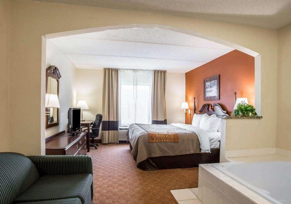 Valley Falls Hotel | Comfort Inn & Suites Spartanburg North
