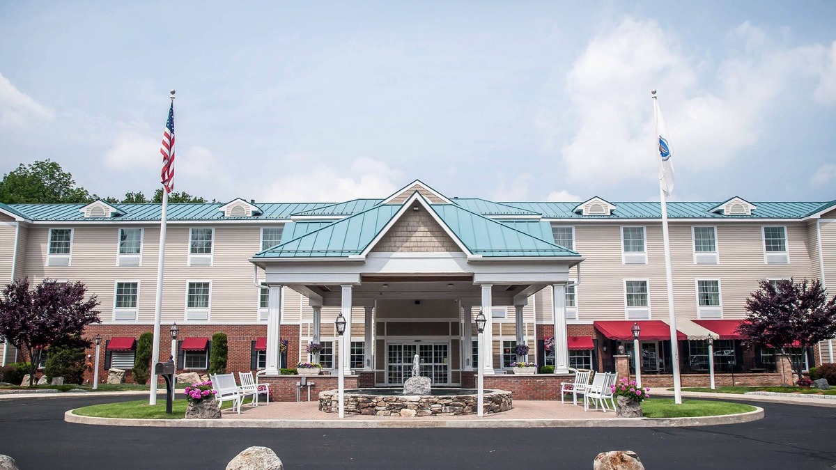 Sturbridge Hotel | Comfort Inn & Suites Sturbridge - Brimfield
