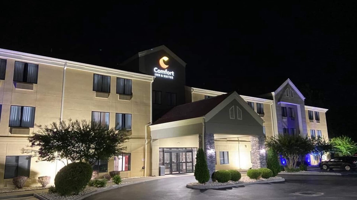 Troutville Hotel | Comfort Inn & Suites Troutville-Roanoke North