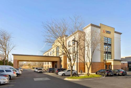 Arlington Heights Hotel | Comfort Inn & Suites Arlington Heights - Schaumburg