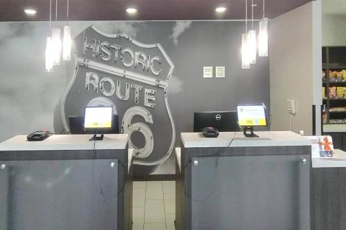 Claremore Hotel | Comfort Inn & Suites