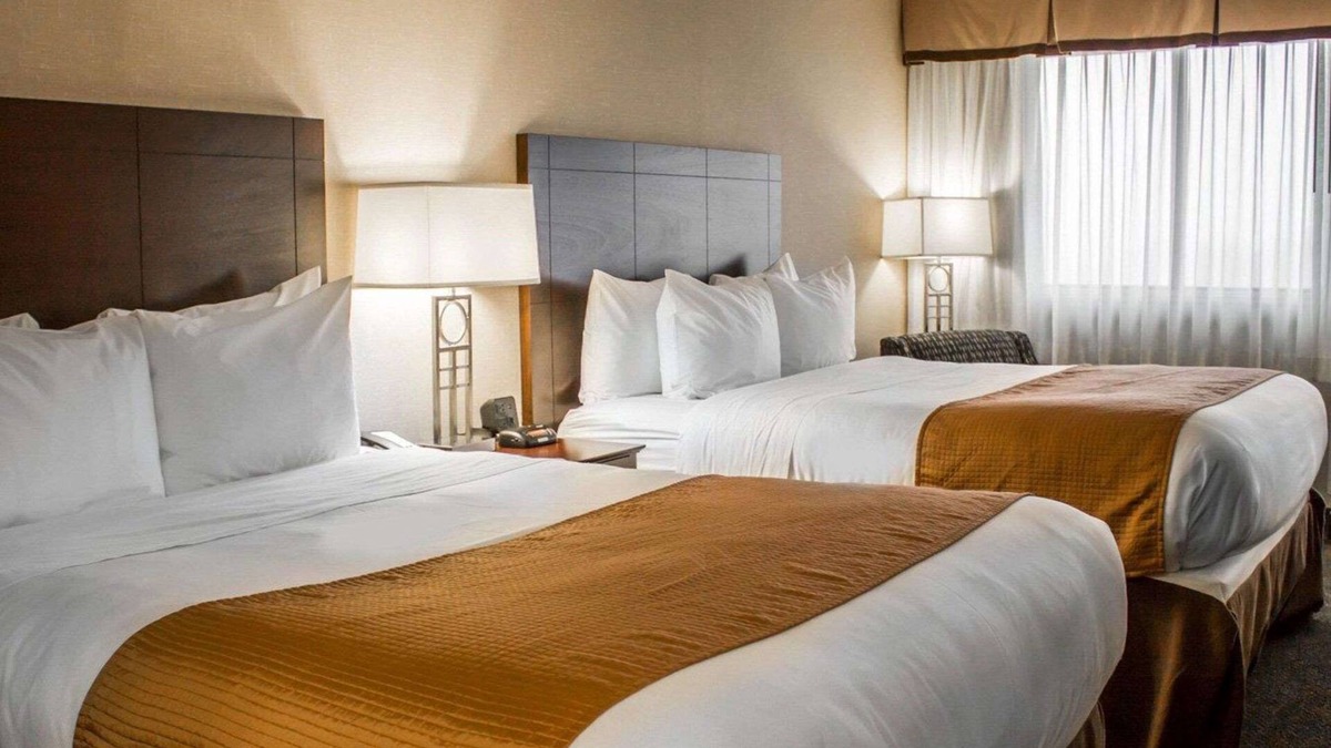 Wadsworth Hotel | Comfort Inn & Suites