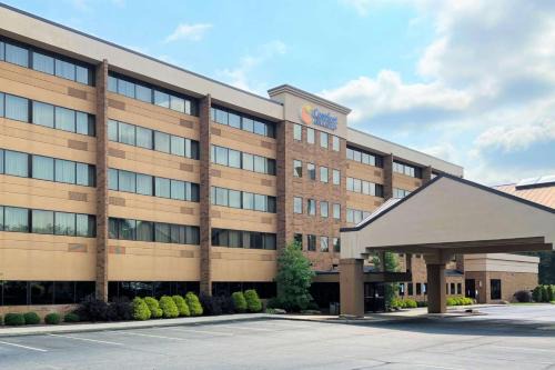 Wadsworth Hotel | Comfort Inn & Suites Wadsworth