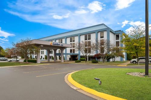 Cadillac Hotel | Comfort Inn