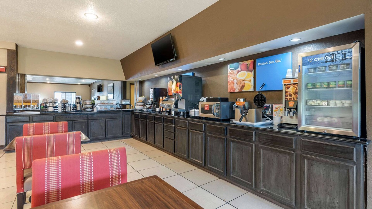 Warren Hotel | Comfort Inn Warren I-69