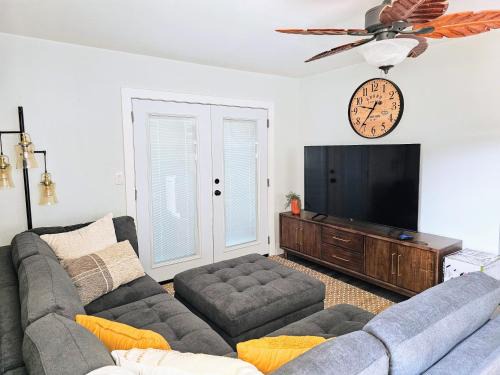 Historic Kailua Village Apartment | Comfort Location Reasonable Price 2 blocks 2 the beach