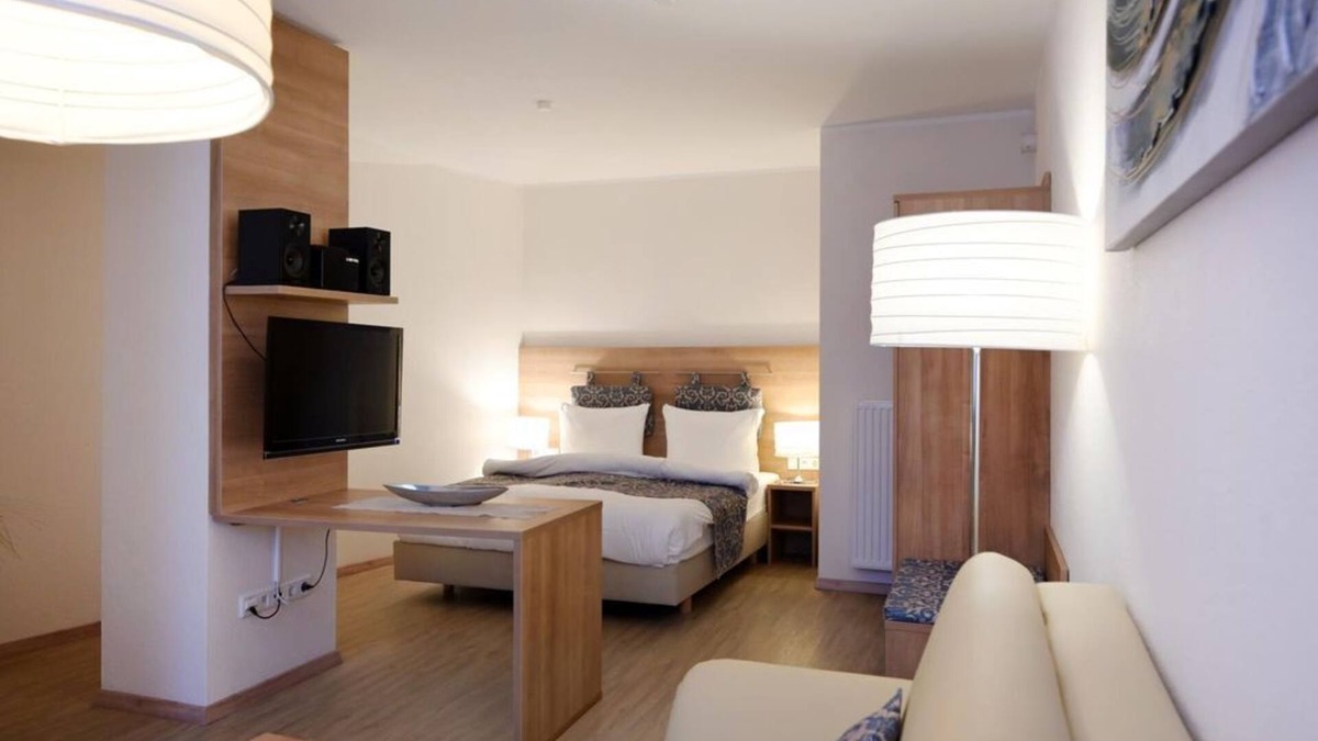 Speyer Apartment | Comfort Maisonette Apartment "Luna" - City Apartments "An der Postgalerie"