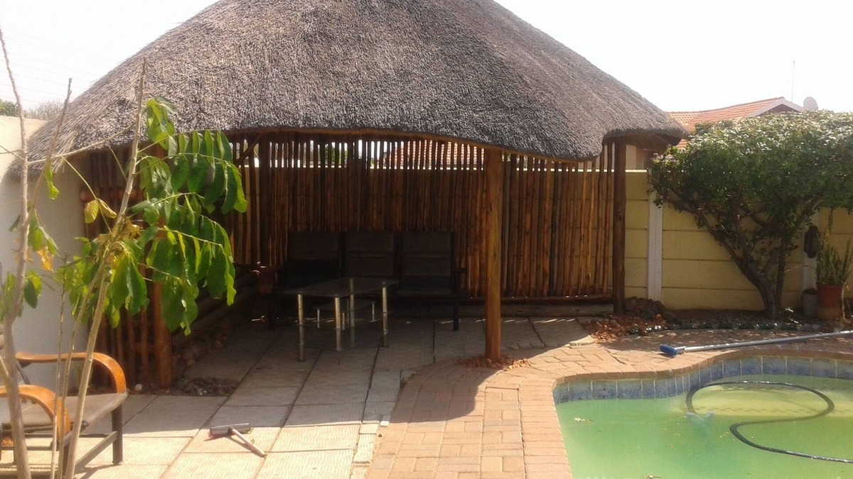Francistown House | Comfort Palace Guest House Francistown