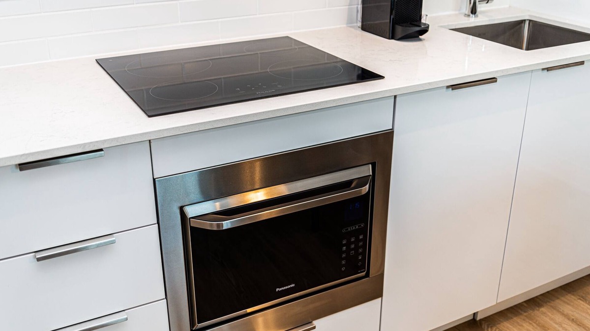 Griffintown Apartment | Comfort Plus – City View