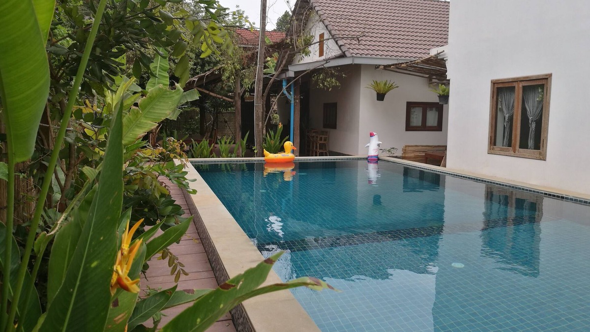 Sangkat Sla Kram Villa | COMFORT PRIVATE 5 BEDROOM HOUSE NEAR AGNKOR PARK + BREAKFAST