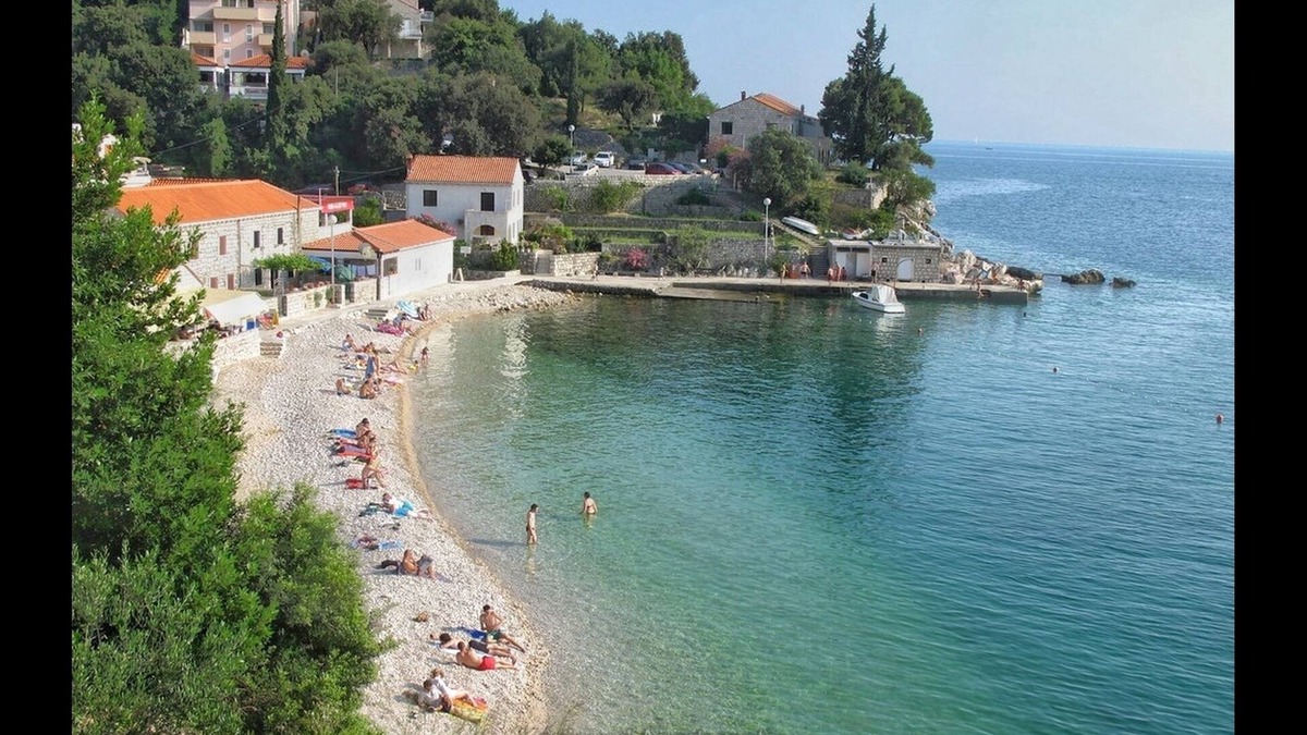 Stikovica Apartment | Comfort Seaside Lovely Seaview Apartment with Balcony, Terrace & Priv Parking