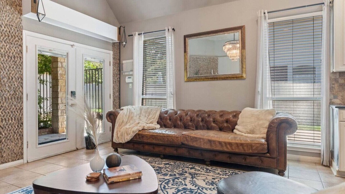 Forest Ridge Apartment | Comfort Stay near Dell Diamond & Kalahari