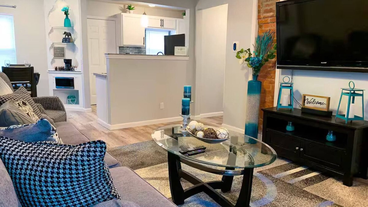 Wichita Apartment | Comfort stay, with Luxe feel. Come pamper yourself