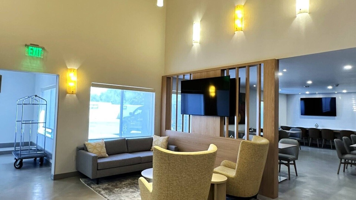 Tucson Hotel | Comfort Suites At Tucson Mall