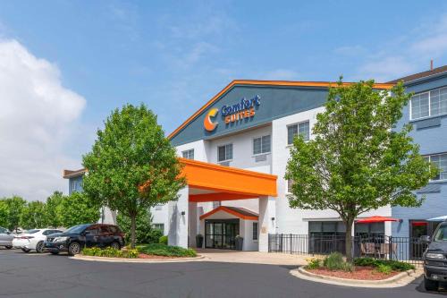 Elgin Hotel | Comfort Suites Elgin Northwest