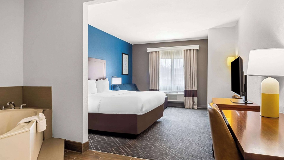 Lindale Hotel | Comfort Suites Lindale - Tyler North