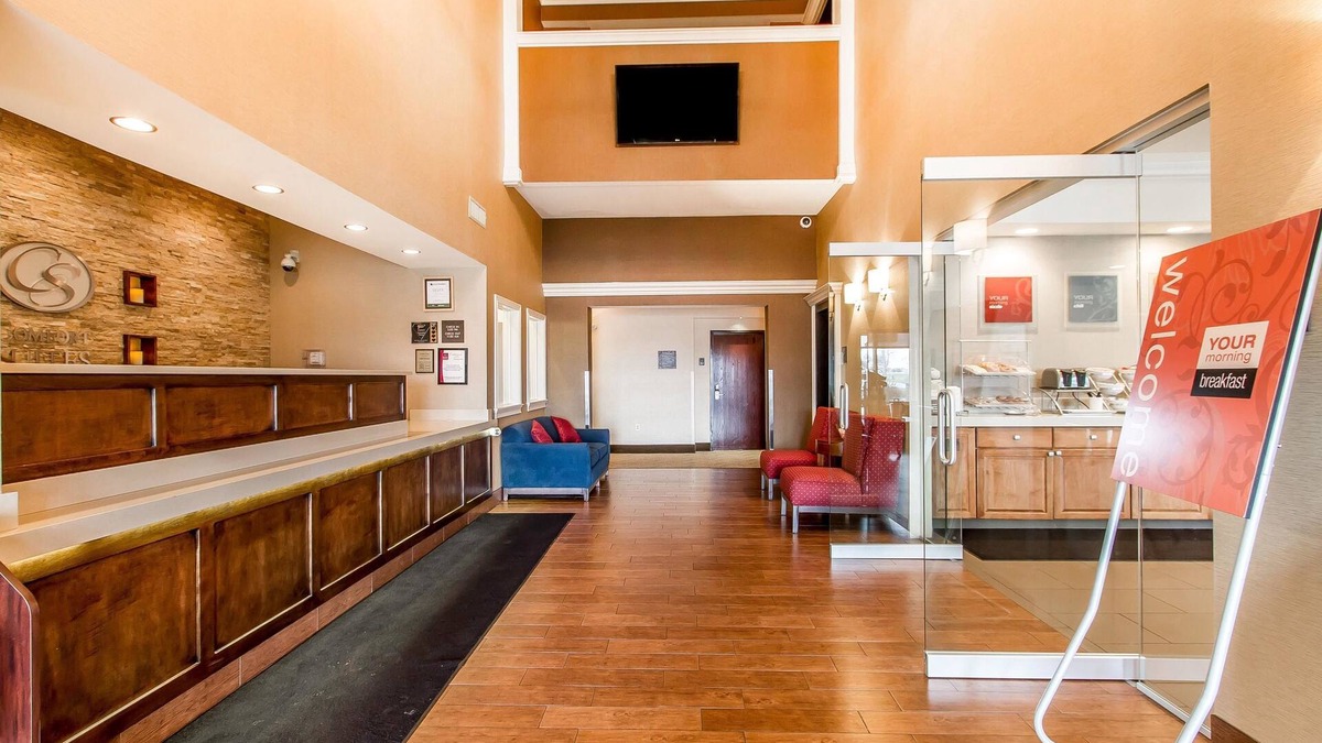 Mattoon Hotel | Comfort Suites Mattoon East