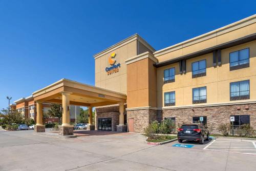 Spring Hotel | Comfort Suites Old Town Spring