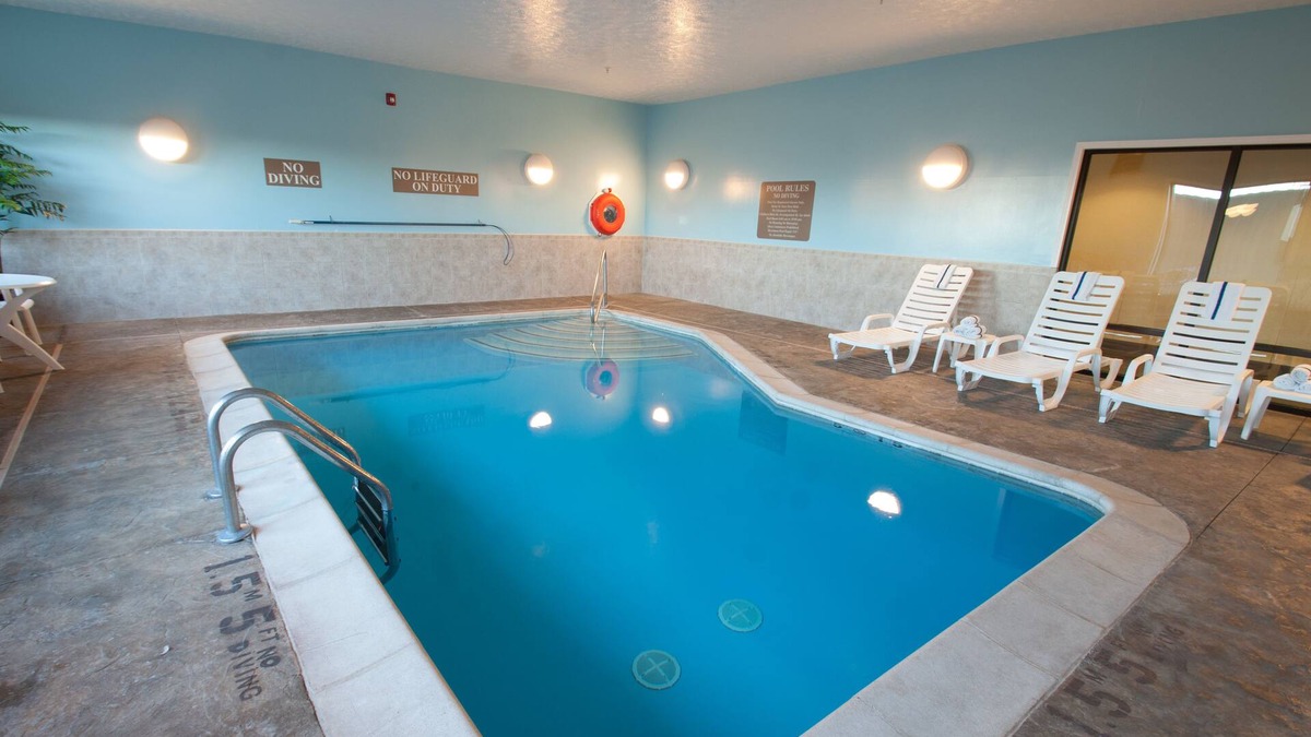 I-435 West KC-KS Hotel | Comfort Suites Speedway - Kansas City