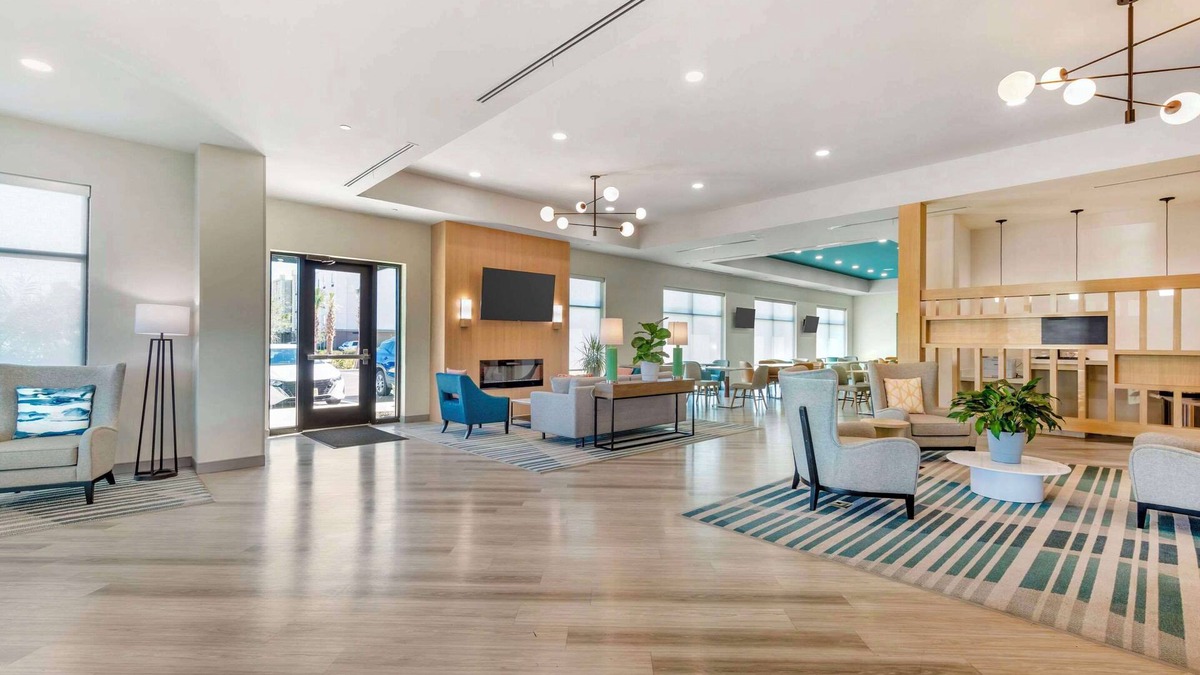 Titusville Hotel | Comfort Suites Titusville near Kennedy Space Center