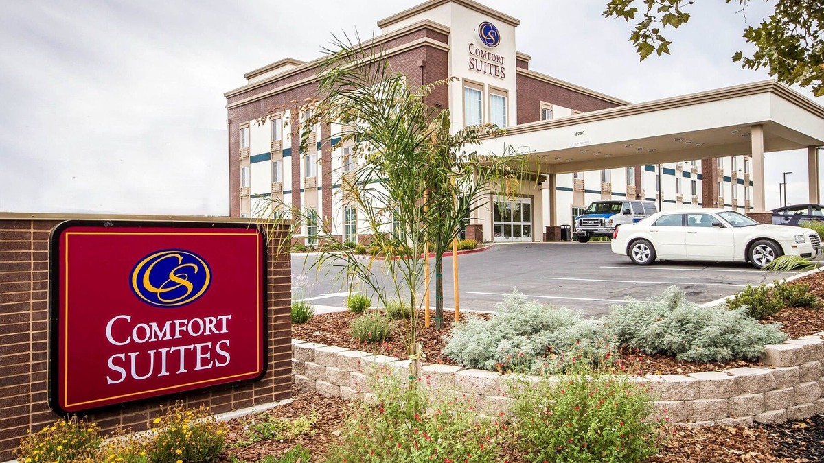 Woodland Hotel | Comfort Suites Woodland - Sacramento Airport