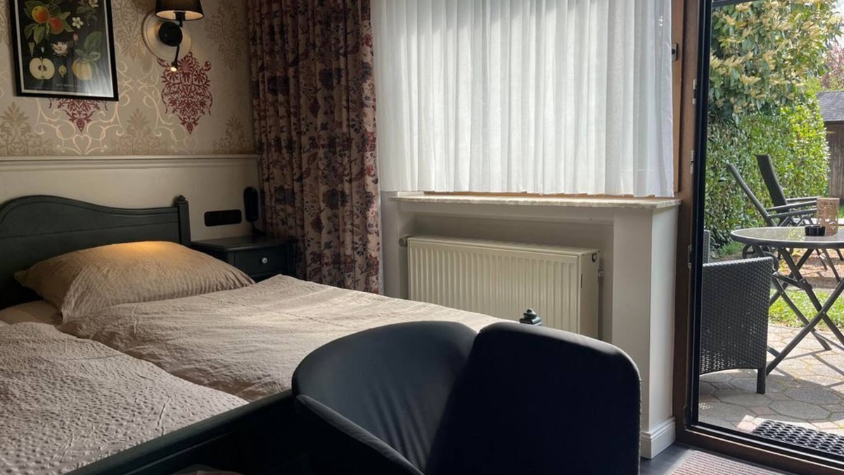 Echternacherbruck Bed & Breakfast | Comfort terrace double room shower/WC first floor - Pension Zum Golfstübchen