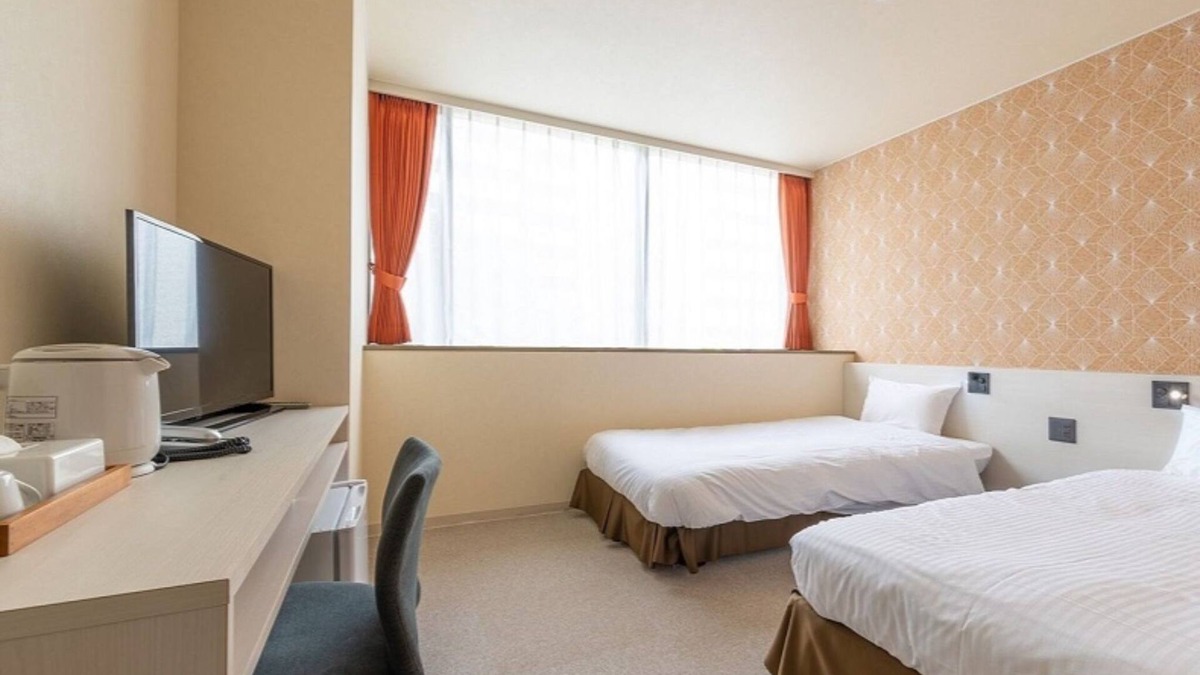 Higashishinsaibashi Hotel | Comfort Twin room only plan twoperson trip/Osaka Ōsaka