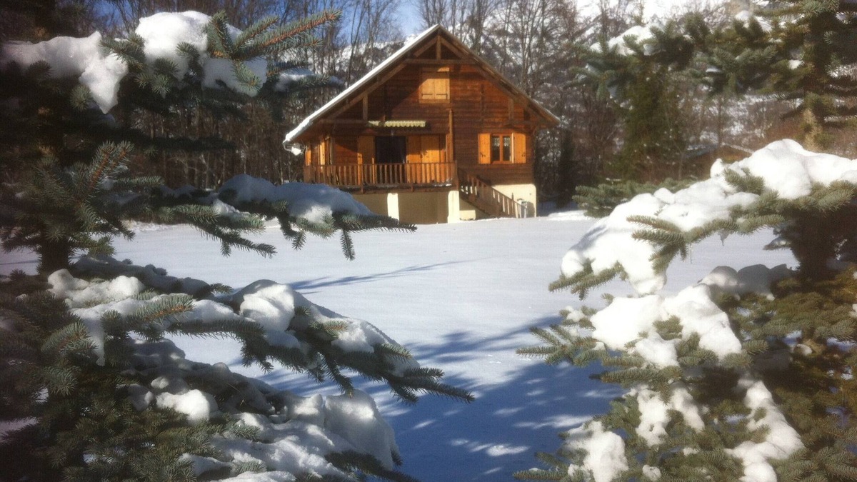 Saint-Leger-les-Melezes Ski Chalet | Comfortable chalet for 4 to 8 people