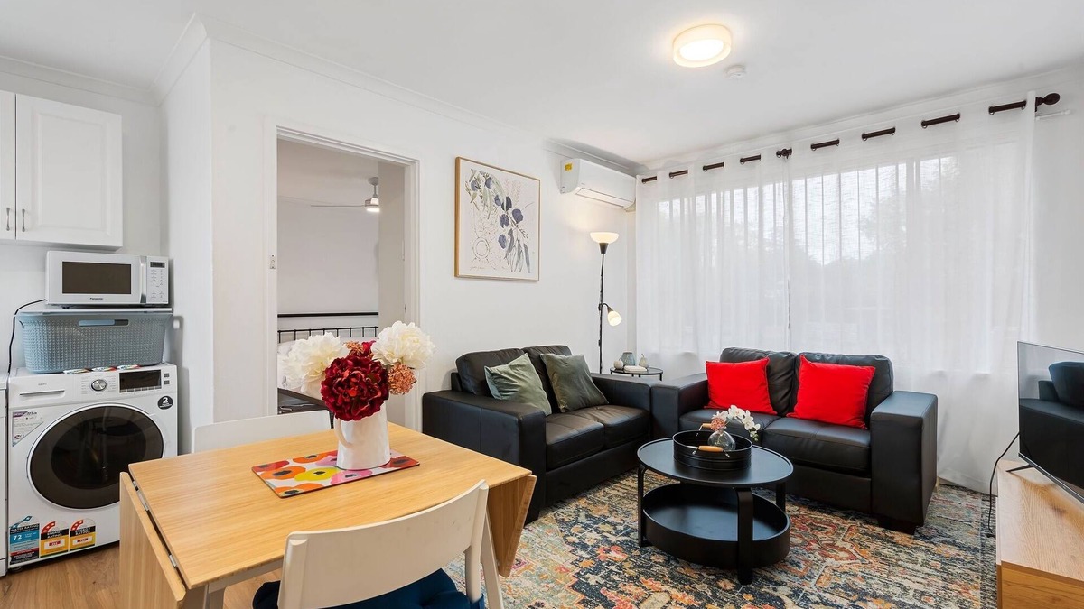 Lyons Apartment | Comfortable 1-Bed Retreat Near Canberra City